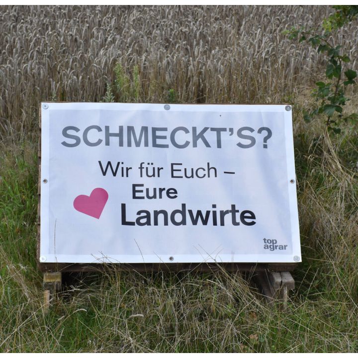 top agrar Feldplakat "Schmeckt's? Wir f&uuml;r Euch - Eure Landwirte"